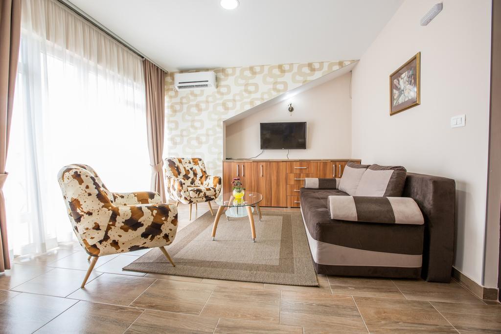 Apartmani Mg Nikšić Kültér fotó