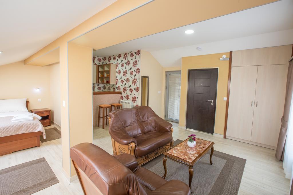Apartmani Mg Nikšić Kültér fotó